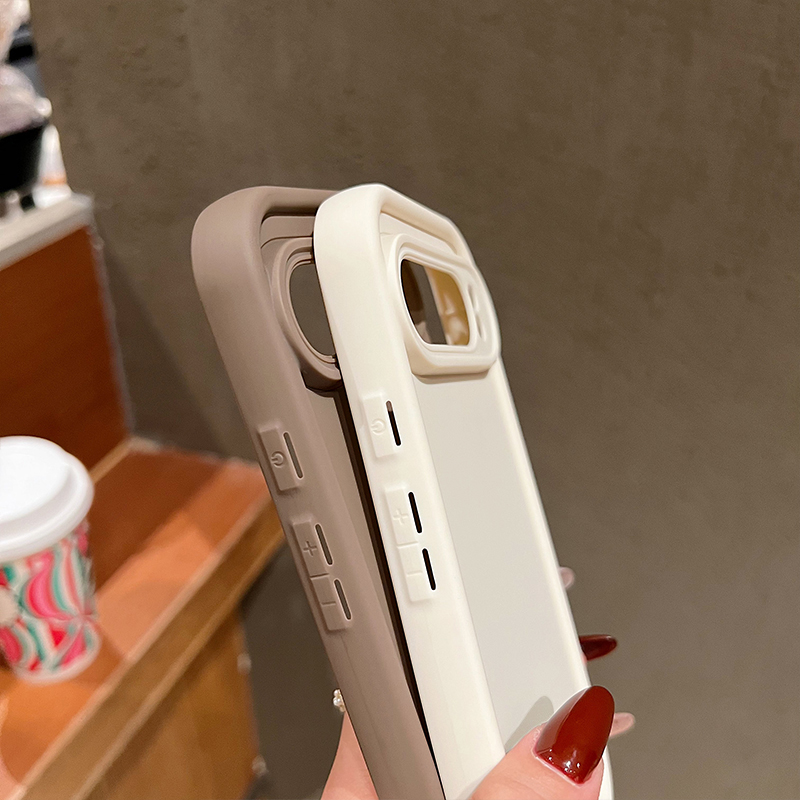غطاء هاتف بسيط بنقشة مخططة لأج - مراجعة Google Pixel 9 وسعره